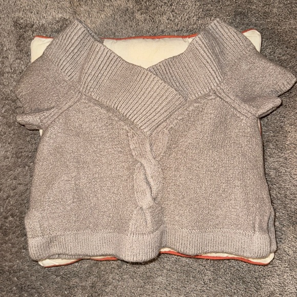 Club Monaco wool sweater vest - Picture 2 of 7